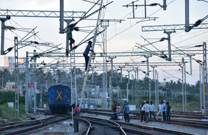Did rail electrification really shield India from the crude oil shock?